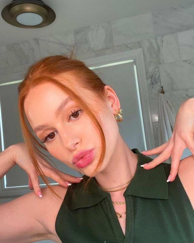 Меделін Петш - відома Шерил Блоссом з серіалу "Рівердейл" (14 фото) – фото 9