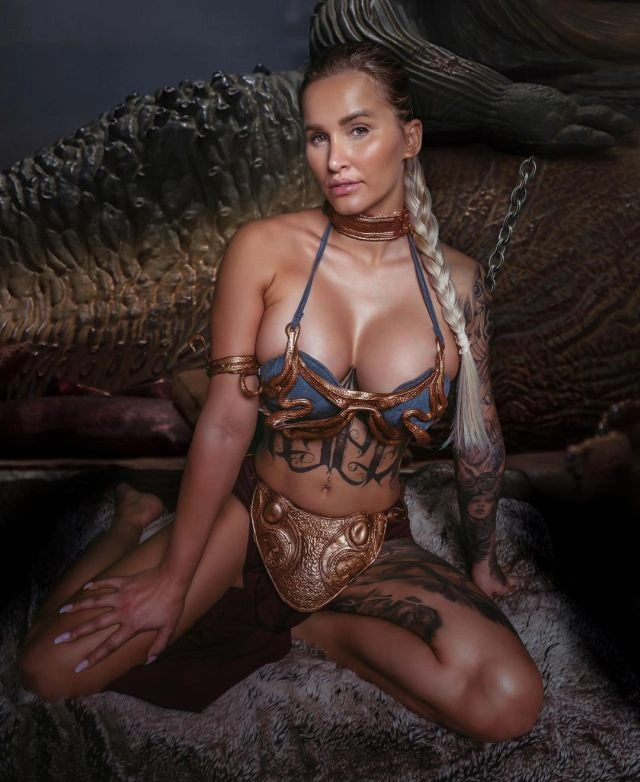 Джилл Харденер - татуювана модель з Німеччини не може знайти собі пару (15 фото) – фото 9