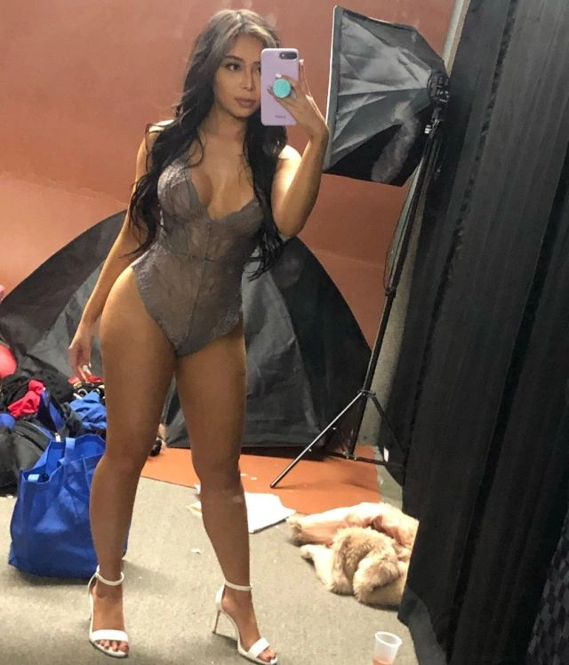 Крістін Мей - веб-розробник з США та модель Playboy (17 фото) – фото 9