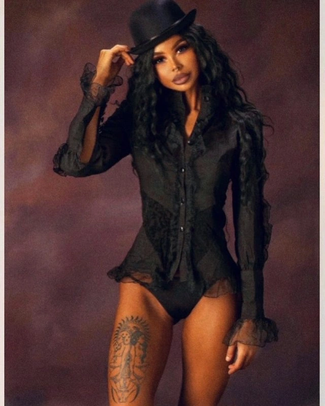 Ганна Тіттензор - 23-річна ірландка, яка завжди мріяла стати темношкірою (15 фото) – фото 11