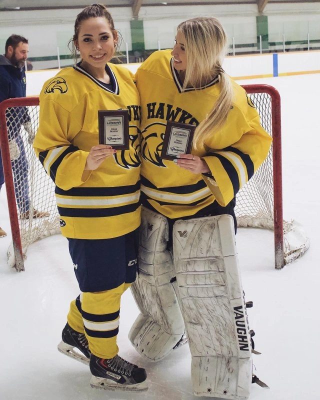 Мікайла Демайтер: від топлення льоду на хокейному полі до завоювання модельного бізнесу (16 фото + 2 відео) – фото 3