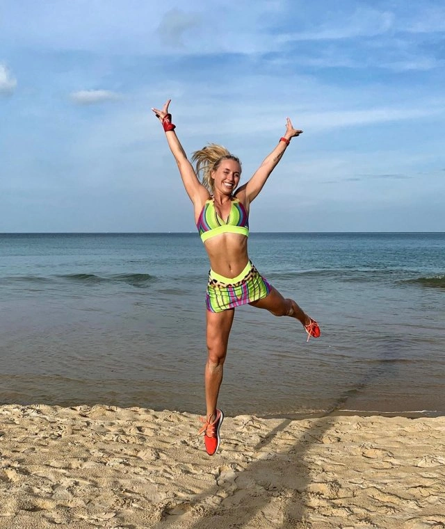 Юлія Ушакова - майстер спорту з бодібілдингу, яка не виглядає страшно (17 фото + відео) – фото 3