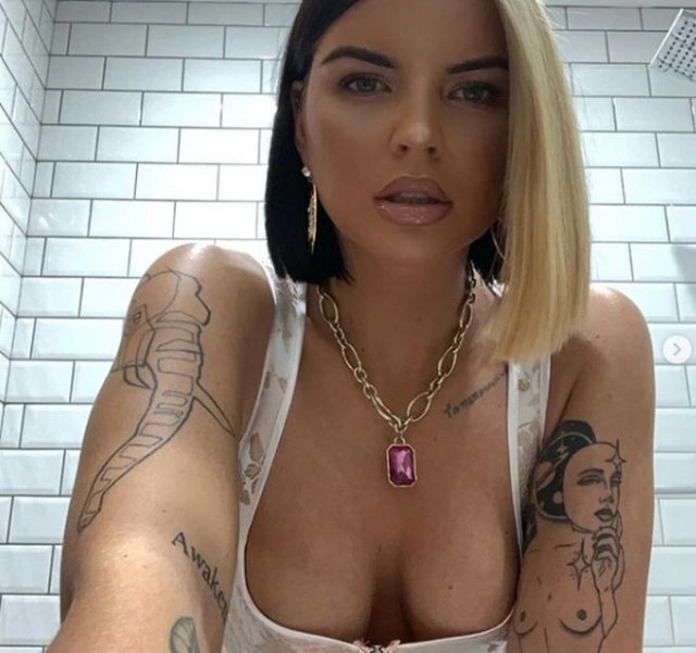 Бет Спідбі: касирка, яка збагатіла, продаючи інтимні фотографії (15 зображень) – фото 5