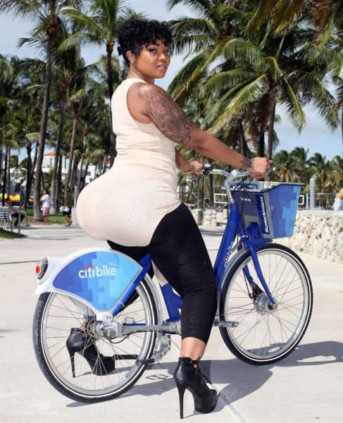 Дивні фото з дівчатами (34 фото) – фото 18