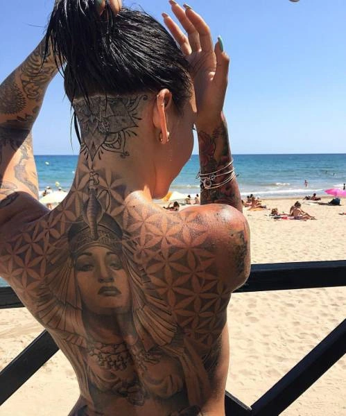 Гарні татуювання на тілах дівчат (57 фото) – фото 9