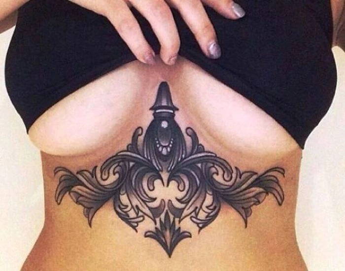 Татуювання під жіночими грудьми (29 фото) – фото 2