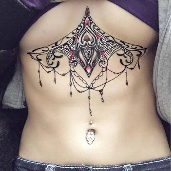 Татуювання під жіночими грудьми (29 фото) – фото 9