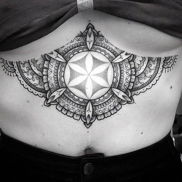 Татуювання під жіночими грудьми (29 фото) – фото 26