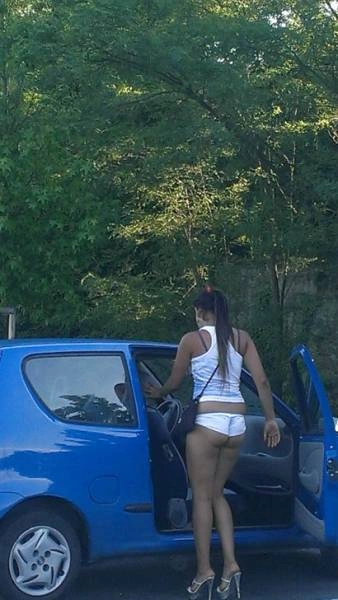 Священниці кохання на робочому місці (57 фото) – фото 6