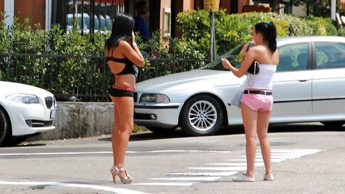 Священниці кохання на робочому місці (57 фото) – фото 22