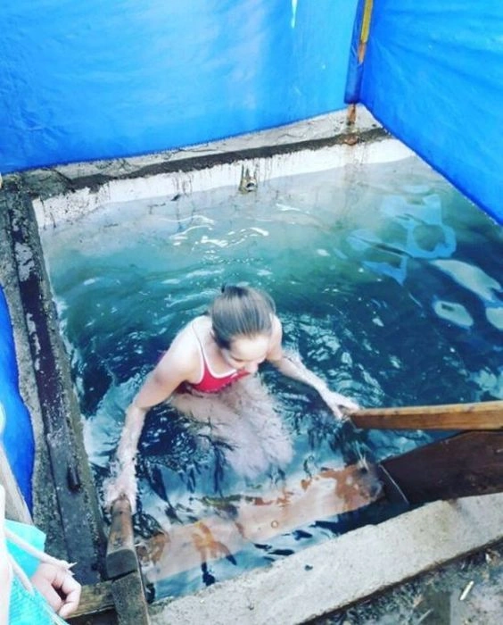 Хрещенське купання православних красунь (39 фото) – фото 18