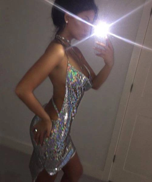 Дівчата в облягаючих сукнях (58 фото) – фото 6