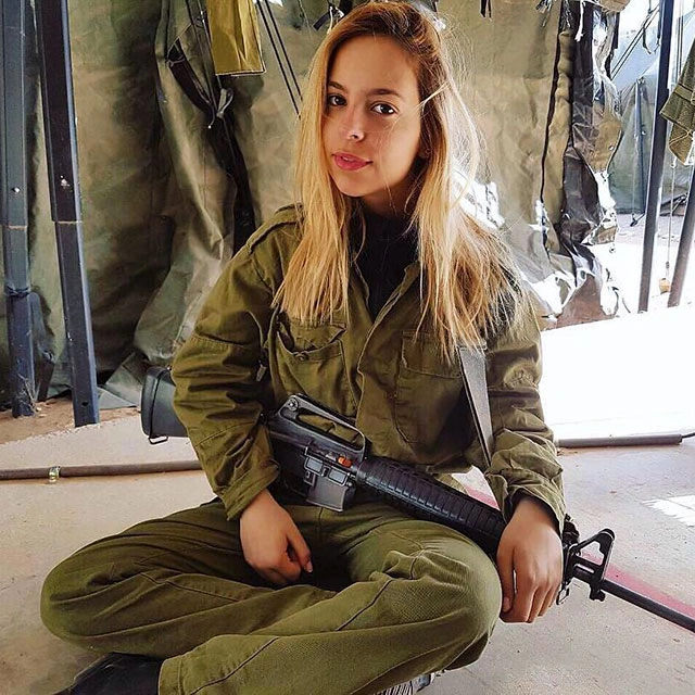 Чарівні дівчата на службі у армії Ізраїлю (31 фото) – фото 25