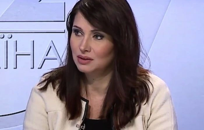 Українська робоча група на саміті НАТО очолює колишня порнозвізда Ірина Фріс, коханка Петра Порошенка (4 фото)
