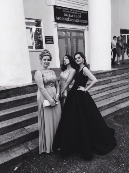 Героїня відео "Ніяких свят" Ася Петряєва завершила школу і розповіла про плани на майбутнє (6 фото) – фото 3