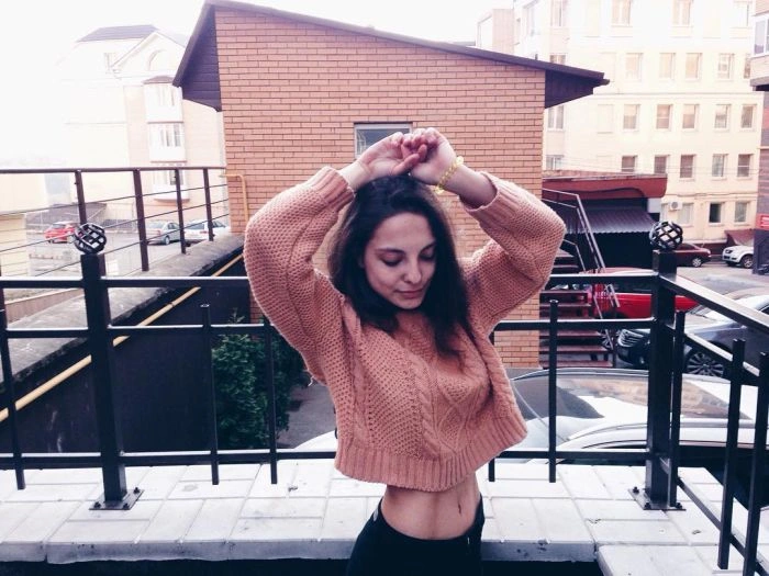 Героїня відео "Ніяких свят" Ася Петряєва завершила школу і розповіла про плани на майбутнє (6 фото) – фото 6