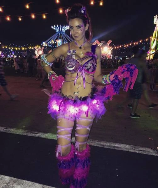 Дівчата музичного фестивалю Electric Daisy Carnival (37 фото)