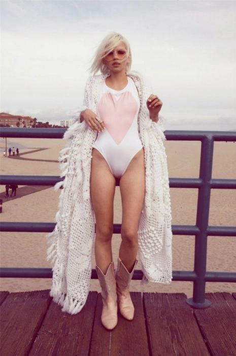 Чарівні дівчата в купальниках (32 фото) – фото 14