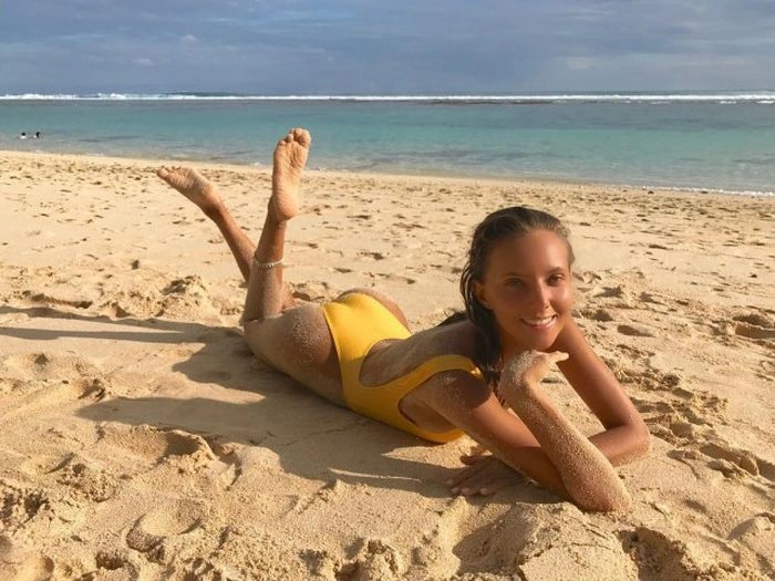 Чарівні дівчата в купальниках (32 фото) – фото 19