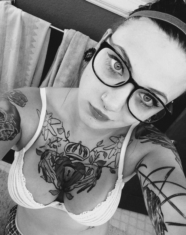 Татуювані дівчата (30 фото) – фото 16
