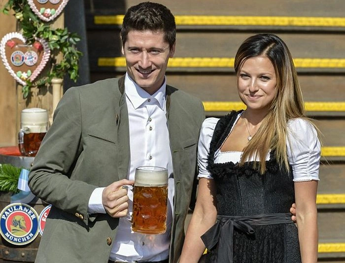 Кохані відомих футболістів (83 фото) – фото 13