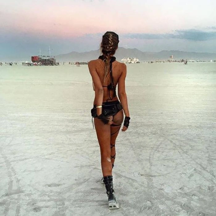 Дівчата з фестивалю Burning Man (50 фото) – фото 3