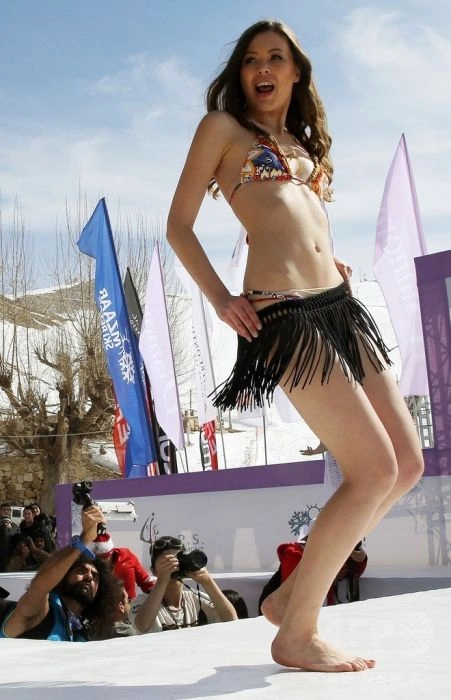 Показ нижньої білизни викликав фурор в Лівані (22 фото) – фото 19