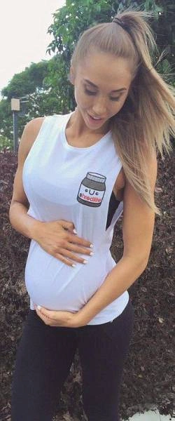 Австралійська фітнес-модель тренується на 8-му місяці вагітності (20 фото) – фото 19