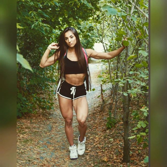 Реакція Джо Рогана на перший погляд на фітнес-модель Бахар Набієву (38 фото + відео) – фото 16