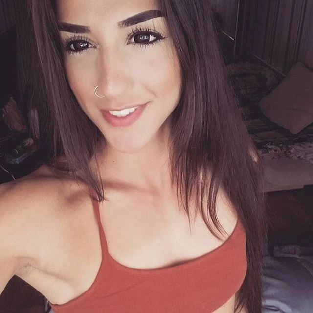 Реакція Джо Рогана на перший погляд на фітнес-модель Бахар Набієву (38 фото + відео) – фото 19