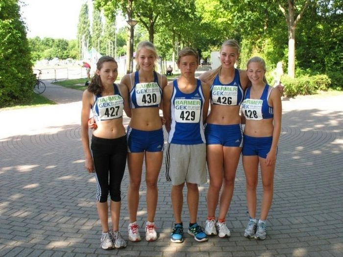 Цікаві та веселі фото з жіночих змагань (23 фото) – фото 10