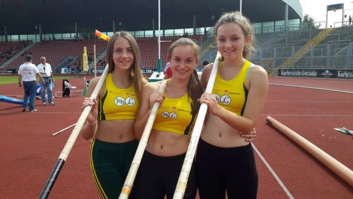 Цікаві та веселі фото з жіночих змагань (23 фото) – фото 15