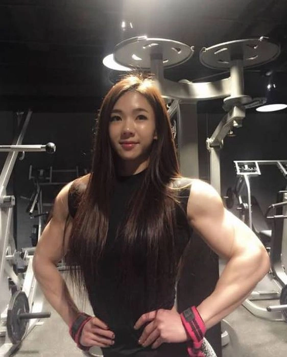 Прекрасна та витривала азіатка (8 фото) – фото 4