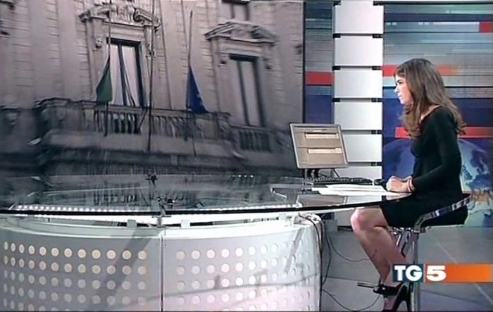 У Італії новини поєднали з показом нижньої білизни ведучих (6 фото + відео) – фото 2