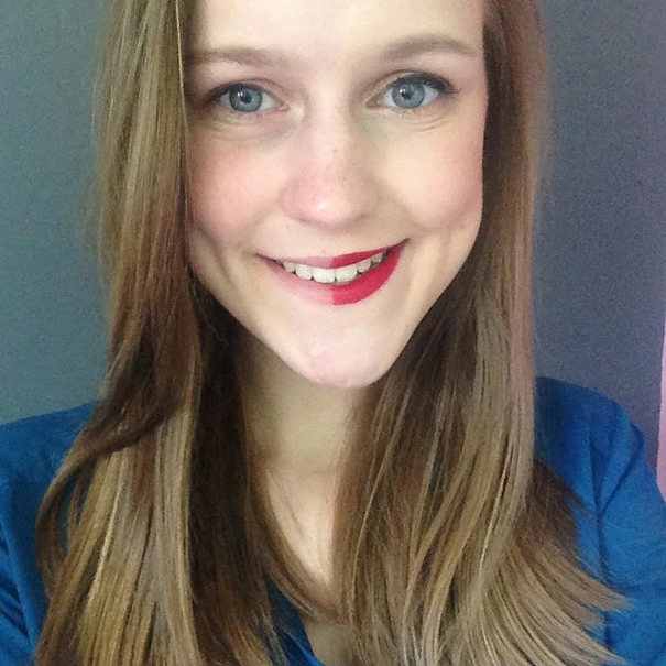 Флешмоб з напівнакрашеними жіночими обличчями набирає оберти (28 фото) – фото 4