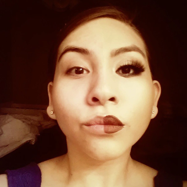 Флешмоб з напівнакрашеними жіночими обличчями набирає оберти (28 фото) – фото 8