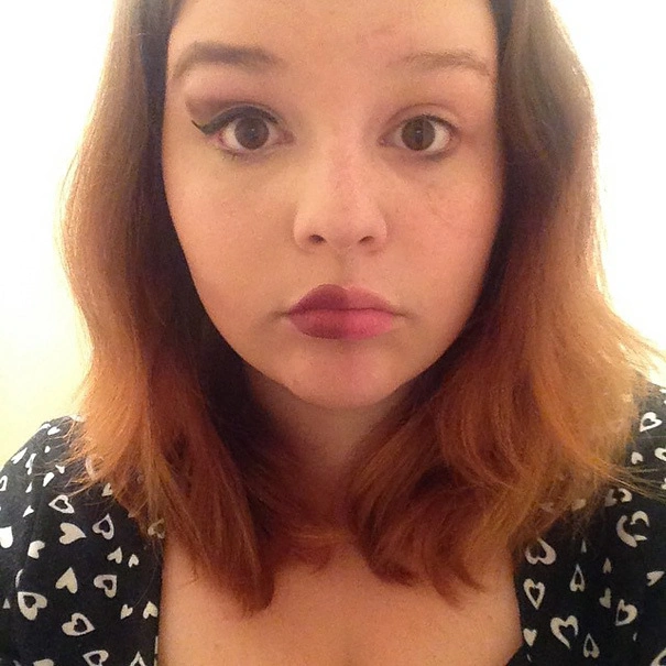 Флешмоб з напівнакрашеними жіночими обличчями набирає оберти (28 фото) – фото 26