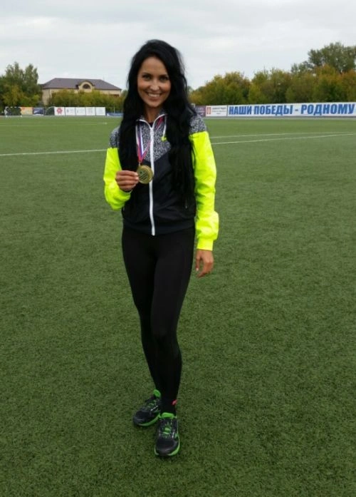 Жанна Синдянкіна - новий конкурент Наталії Поклонської (7 фото) – фото 4