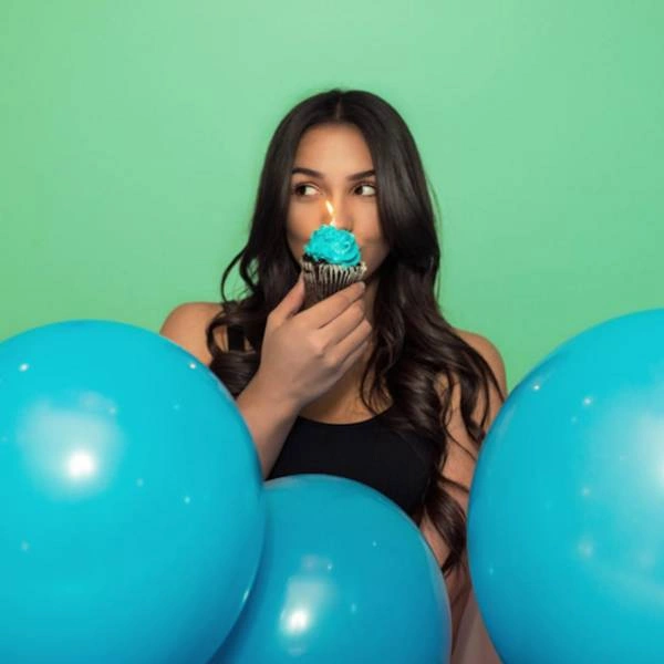 Наташа Енкінос - реальний прототип Чунь Лі з Street Fighter (21 фото) – фото 11