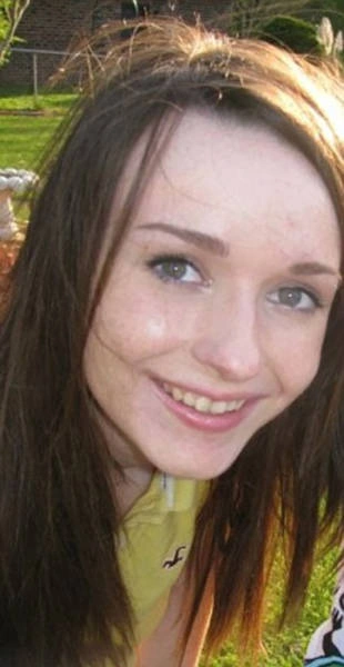 Розумна дівчина перетворилася на типову блондинку (15 фото) – фото 1