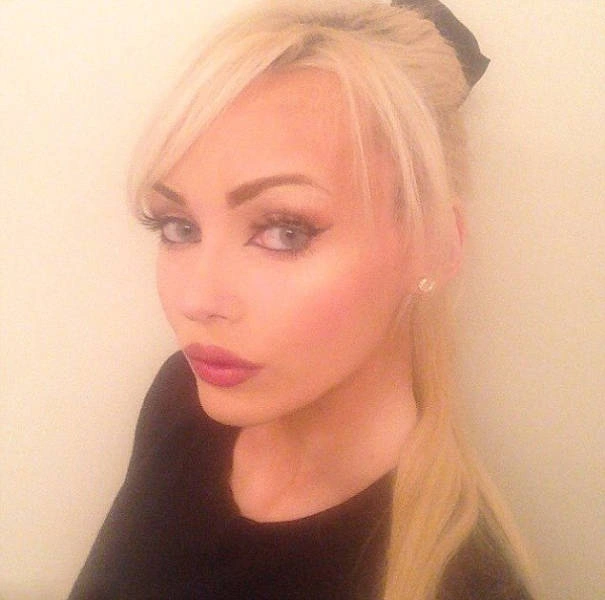 Розумна дівчина перетворилася на типову блондинку (15 фото) – фото 6