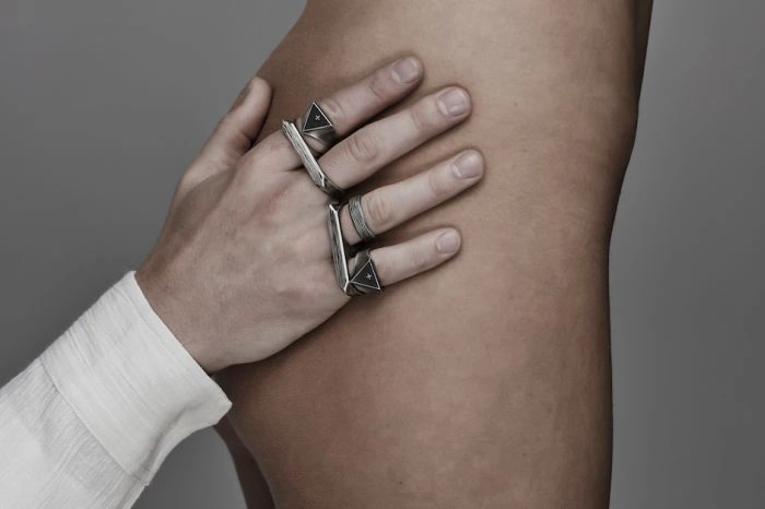 Ефектна реклама чоловічих прикрас від бренду I Love Ugly (8 фото) – фото 5