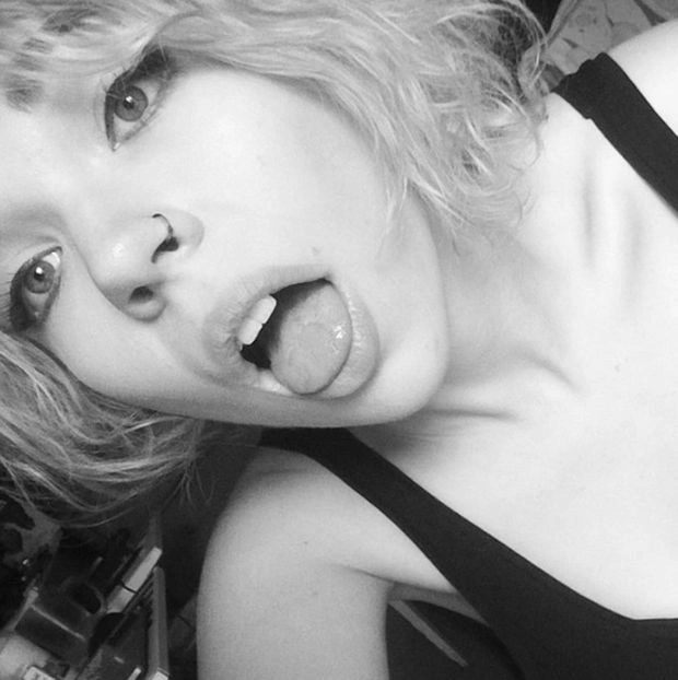 21-річна росіянка поєднує роботу програміста з кар'єрою початківця порноактриси (15 фото) – фото 13