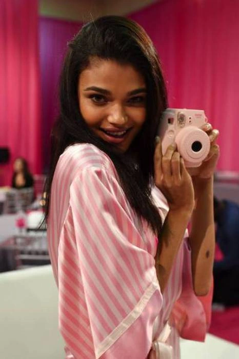 Фотозвіт з модного показу Victoria’s Secret Fashion Show 2015 (61 фото) – фото 35