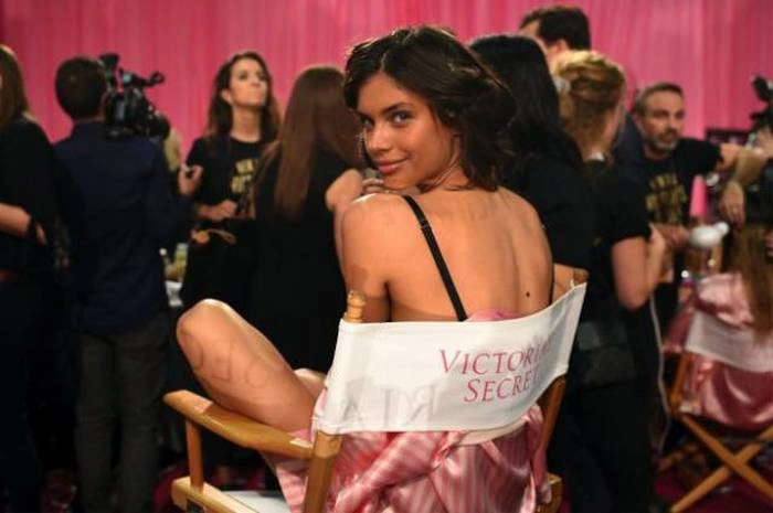 Фотозвіт з модного показу Victoria’s Secret Fashion Show 2015 (61 фото) – фото 43