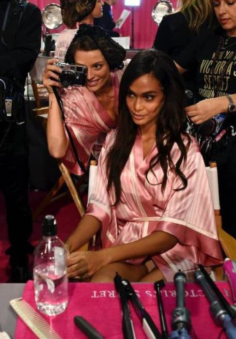 Фотозвіт з модного показу Victoria’s Secret Fashion Show 2015 (61 фото) – фото 58