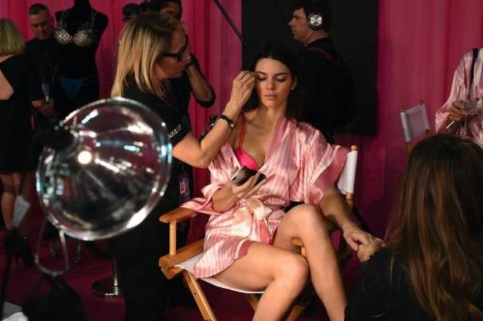 Фотозвіт з модного показу Victoria’s Secret Fashion Show 2015 (61 фото) – фото 60