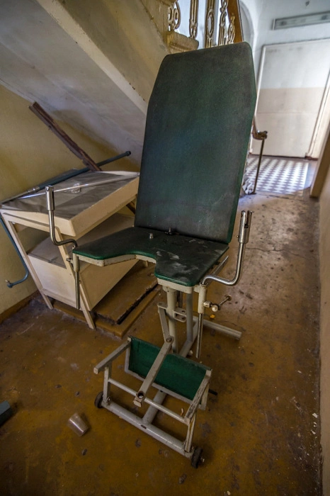 Прогулянка по закритому родинному дому в провінційному містечку (47 фото) – фото 19