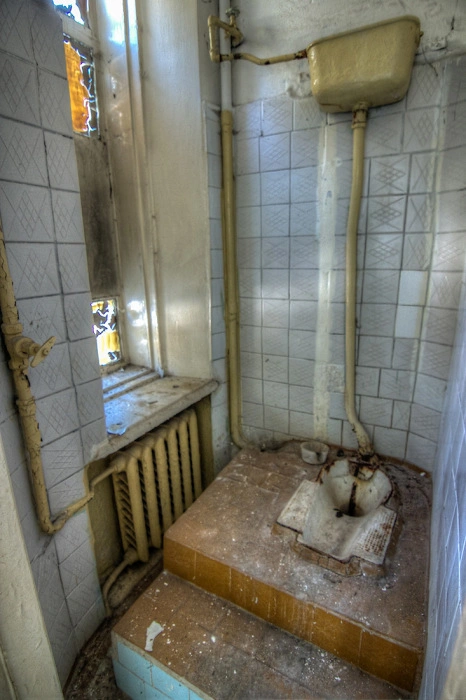 Прогулянка по закритому родинному дому в провінційному містечку (47 фото) – фото 31