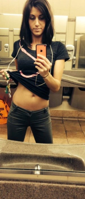 Дівчата трохи розкриваються (40 фото) – фото 19